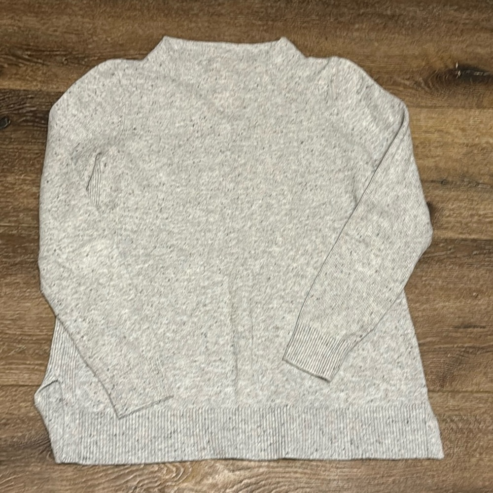 Loft sweater small